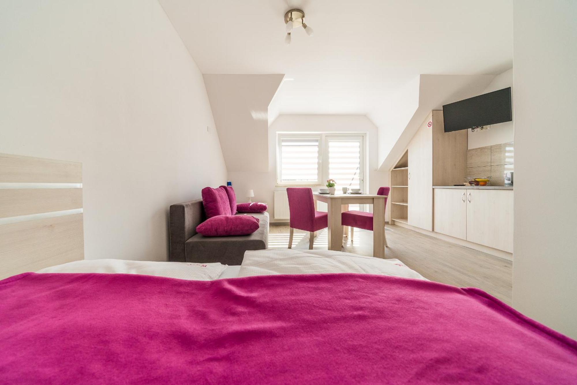 Magnolia Pokoje I Apartamenty Debki Ngoại thất bức ảnh